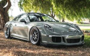 Porsche 911 Carrera 4S by Impressive Wrap 2019 года